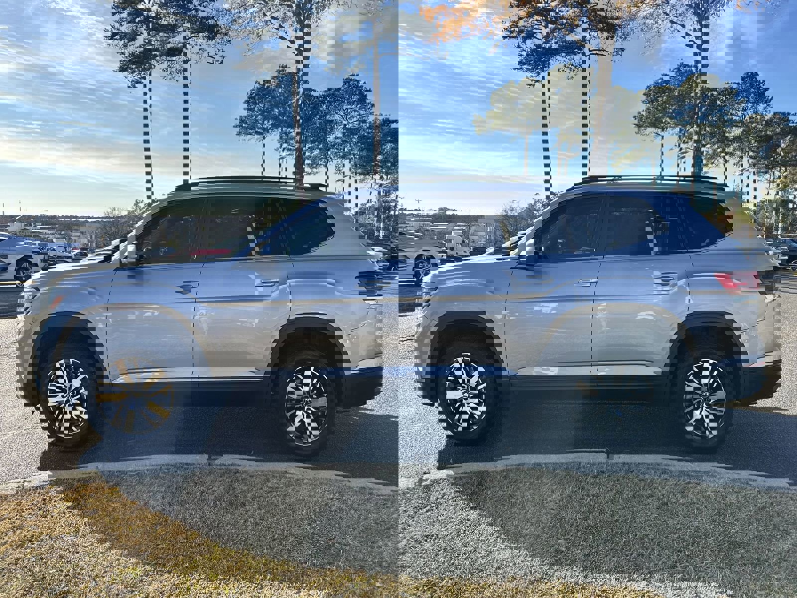 Used 2021 Volkswagen Atlas SE image 7