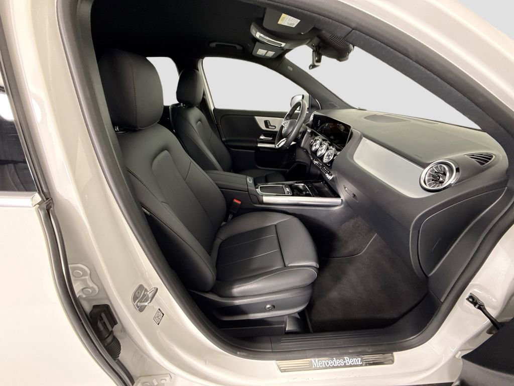 Used 2025 Mercedes-Benz GLA 250 image 21