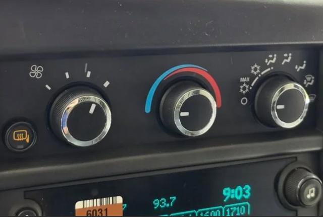 New 2025 GMC Savana 2500 w/ Driver Convenience Package image 19