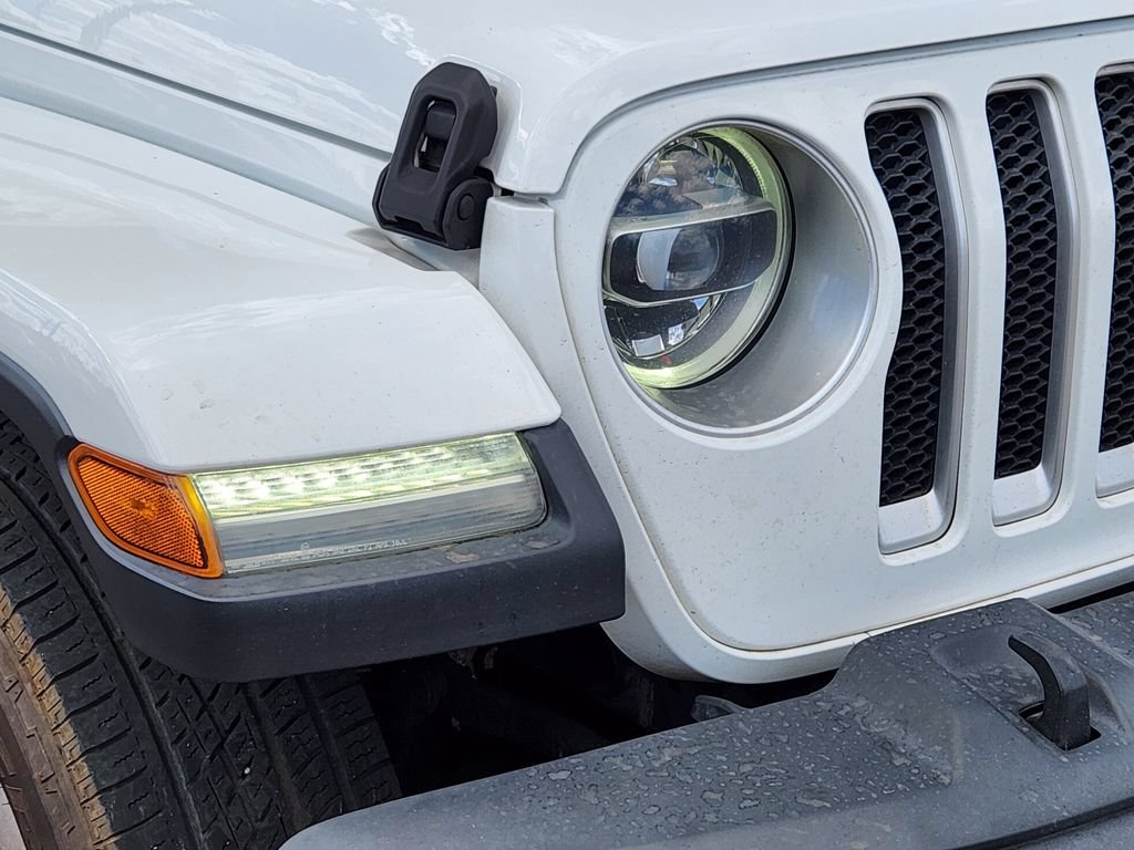 Used 2018 Jeep Wrangler Unlimited Sahara AWD/4WD image 30