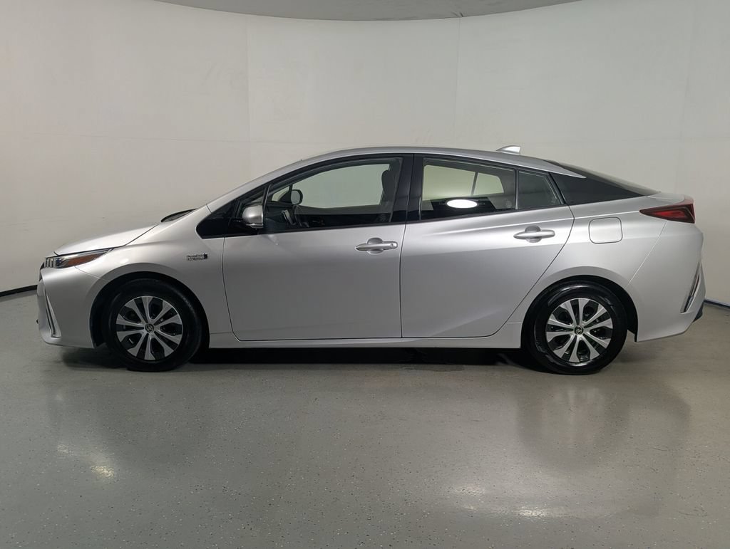 Used 2020 Toyota Prius Prime XLE FWD image 4