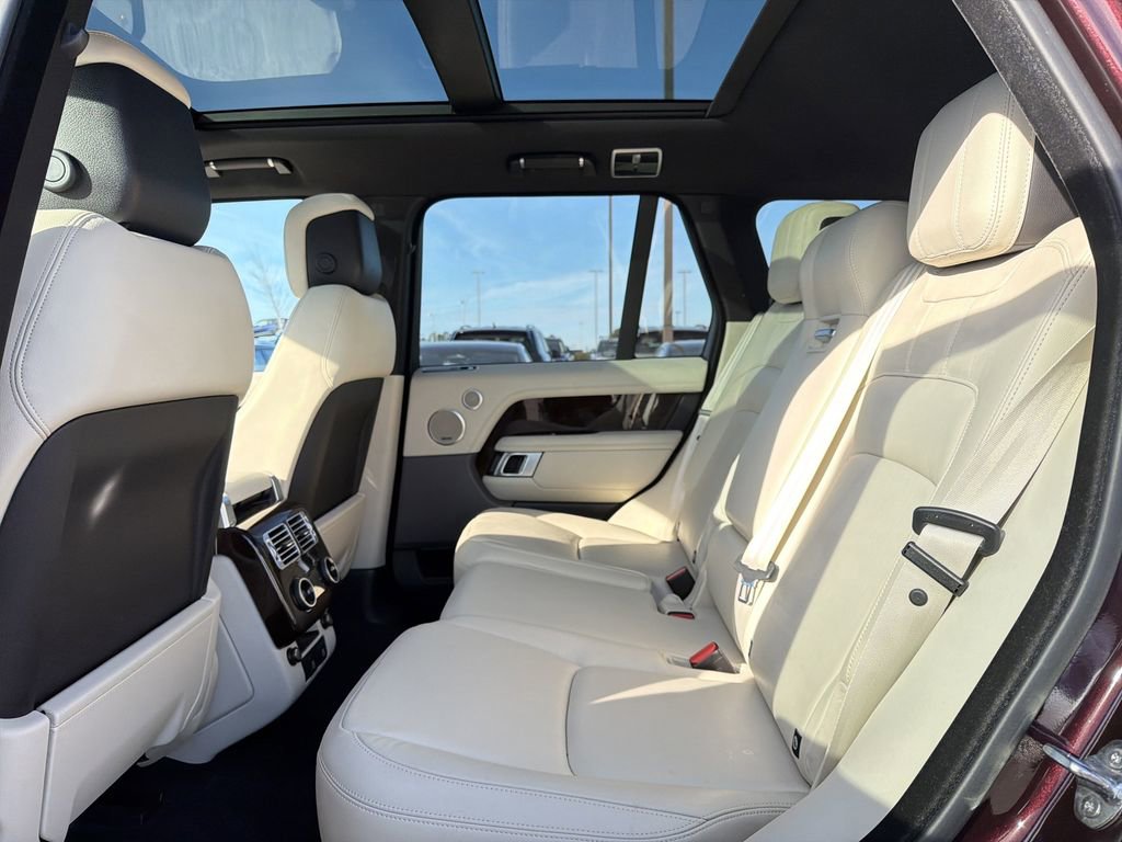Used 2022 Land Rover Range Rover image 8