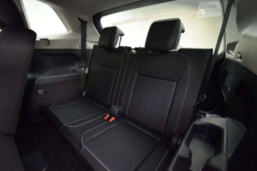 Used 2023 Volkswagen Tiguan SE image 14