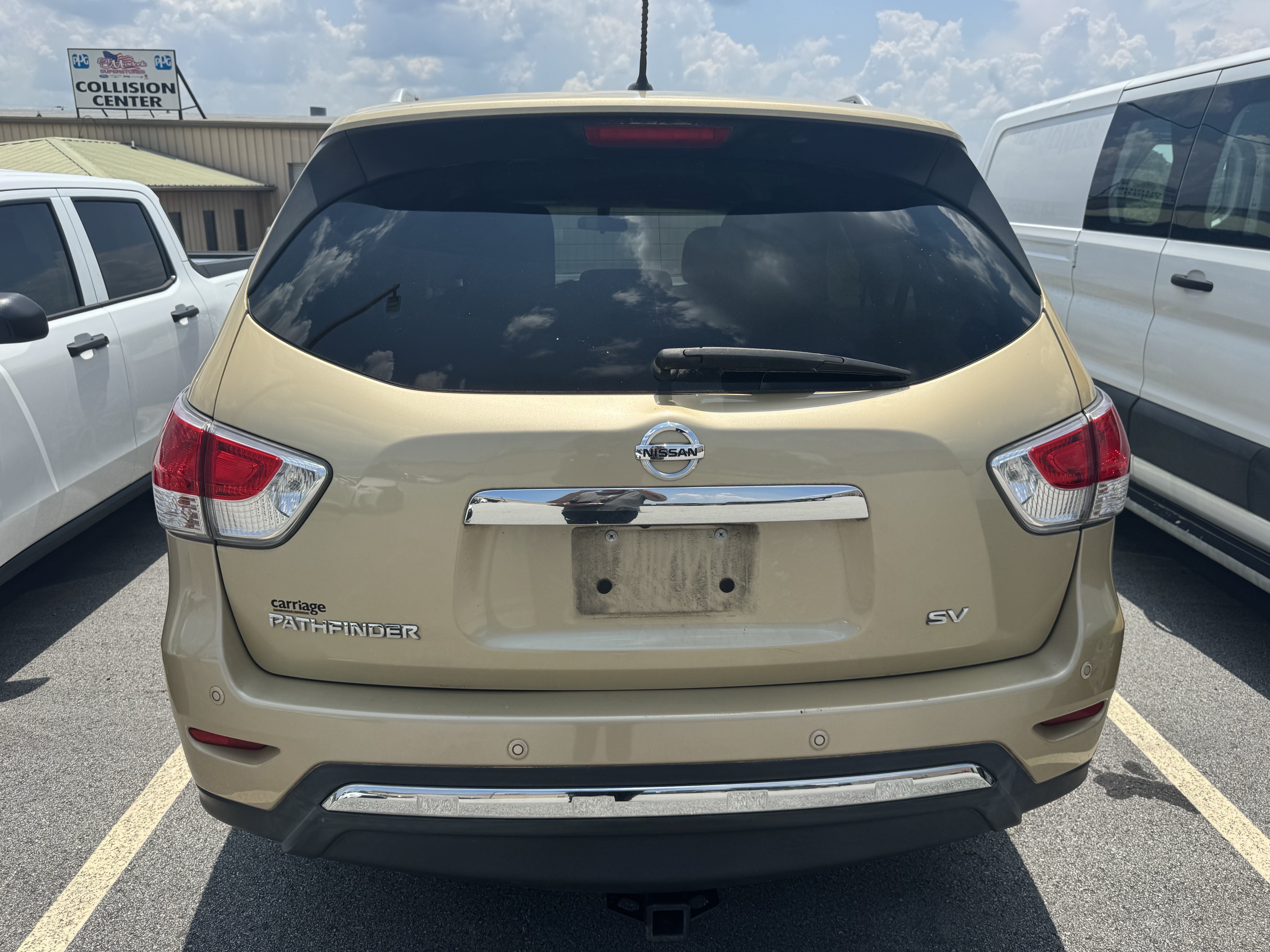 Used 2013 Nissan Pathfinder SV FWD image 5