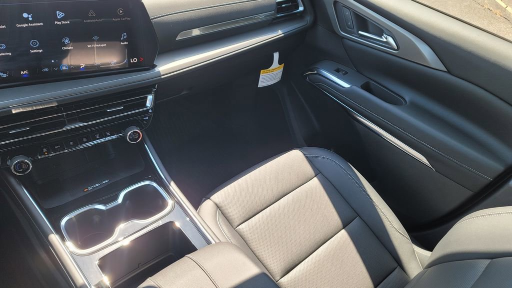 New 2026 Chevrolet Traverse LT w/ Driver Confidence Package image 23