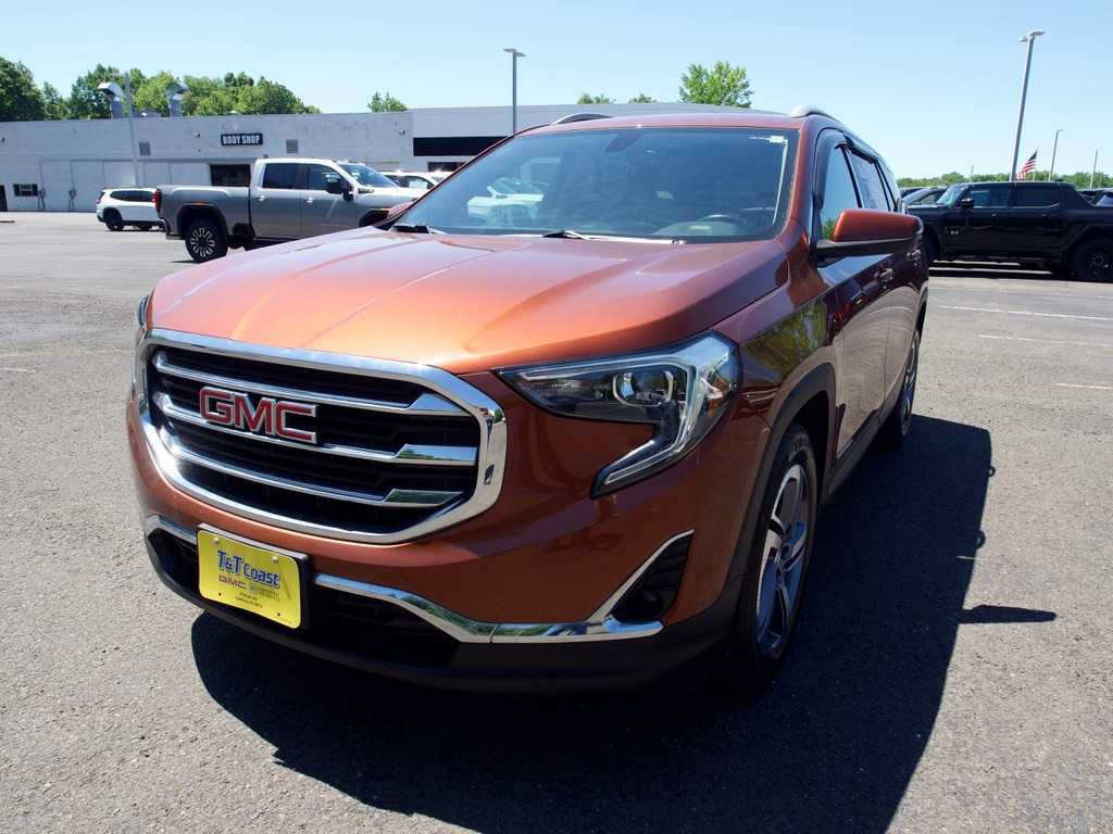 Certified 2019 GMC Terrain SLT w/ LPO, Floor Liner Package FWD image 1