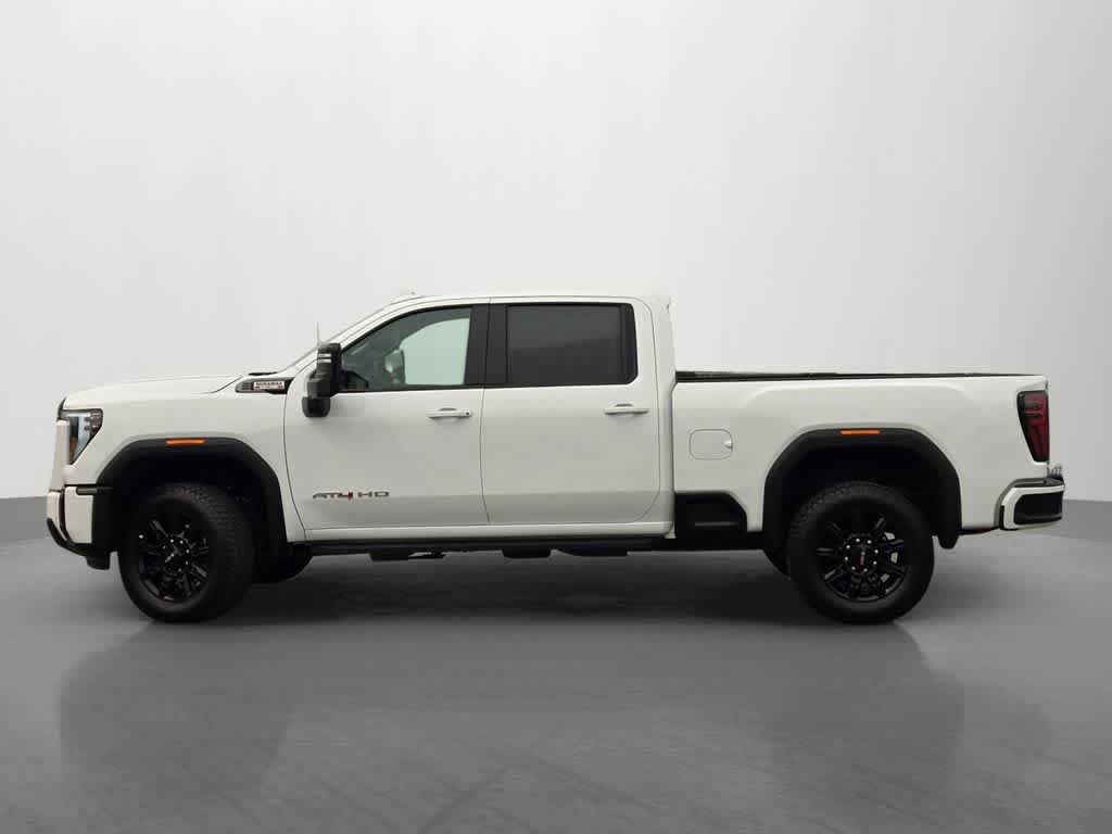 Used 2026 GMC Sierra 2500 AT4 AWD/4WD image 3