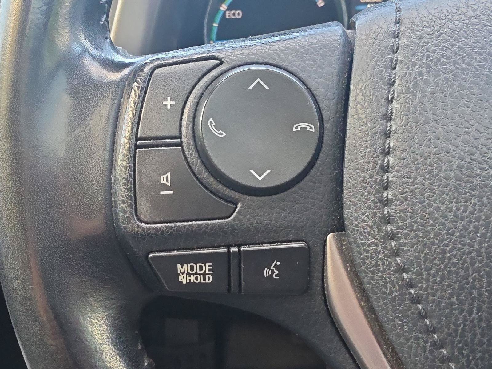 Used 2018 Toyota RAV4 Limited AWD/4WD image 17