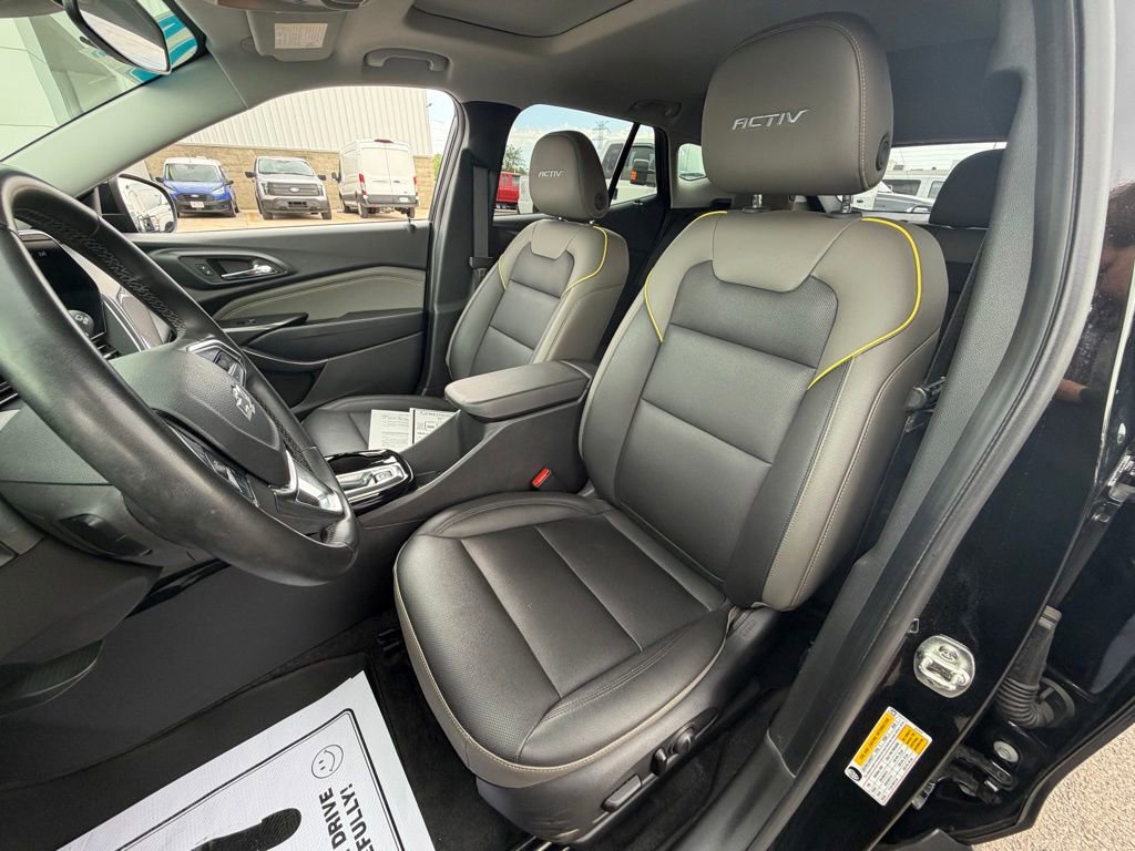 Used 2024 Chevrolet Trax ACTIV w/ Sunroof Package FWD image 15