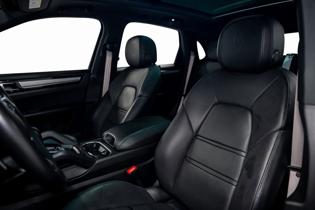 Used 2022 Porsche Cayenne S Platinum image 30