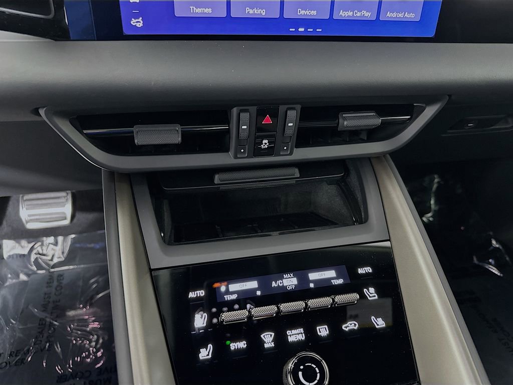 New 2026 Porsche Macan Turbo Electric image 18