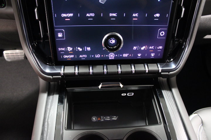 New 2026 GMC Yukon XL AT4 Ultimate AWD/4WD image 35
