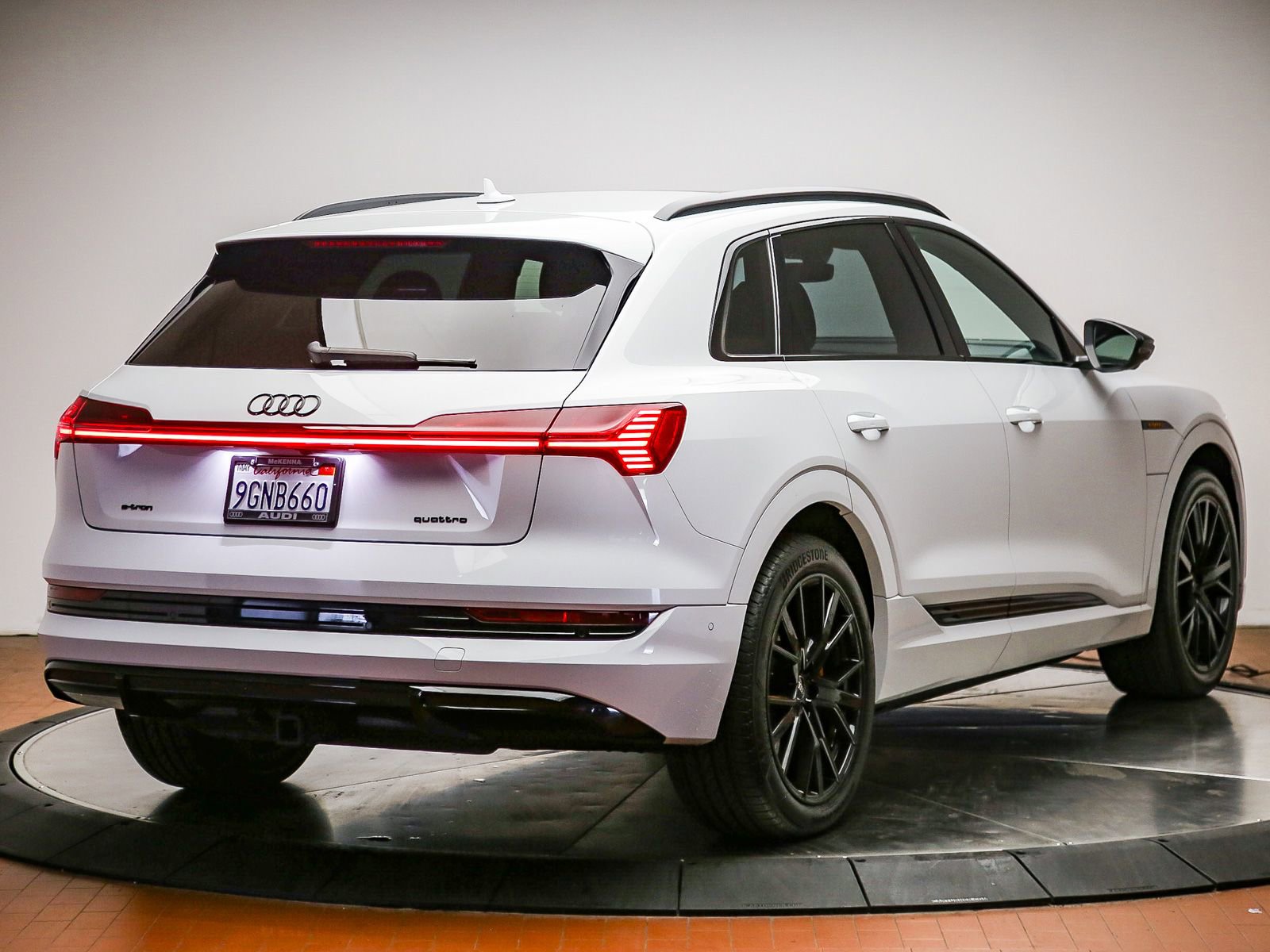 Used 2023 Audi e-tron Chronos w/ Chronos Package AWD/4WD image 5