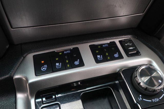 Used 2016 Toyota Land Cruiser AWD/4WD image 40