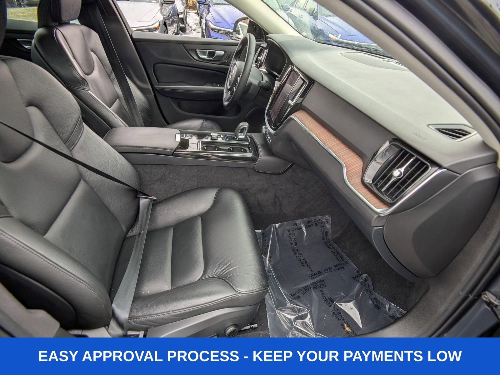 Used 2023 Volvo S60 T8 Plus image 14