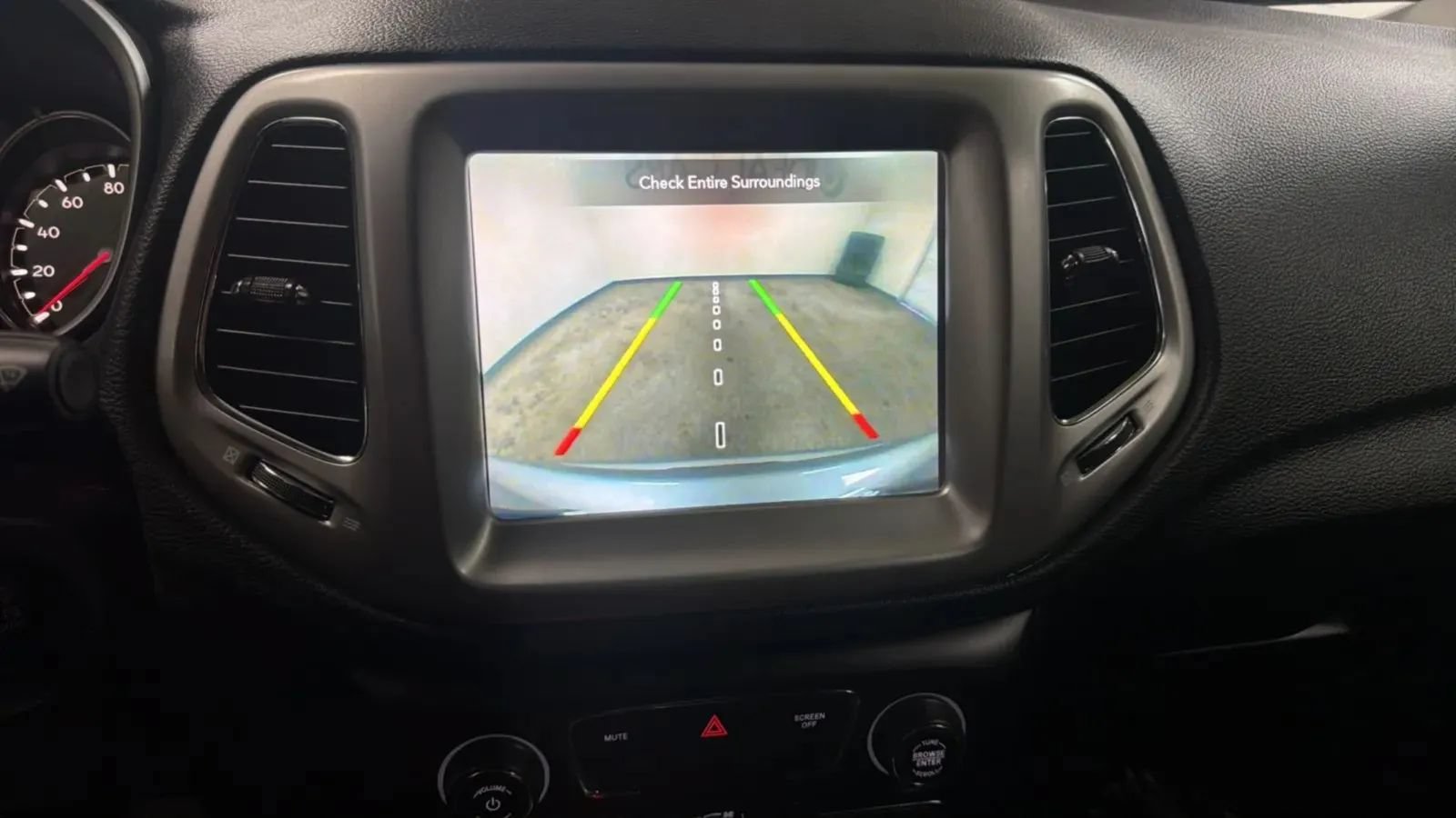 Used 2018 Jeep Compass Latitude w/ Popular Equipment Group AWD/4WD image 13