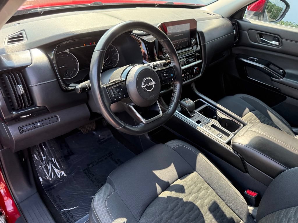 Certified 2022 Nissan Pathfinder SV FWD image 12