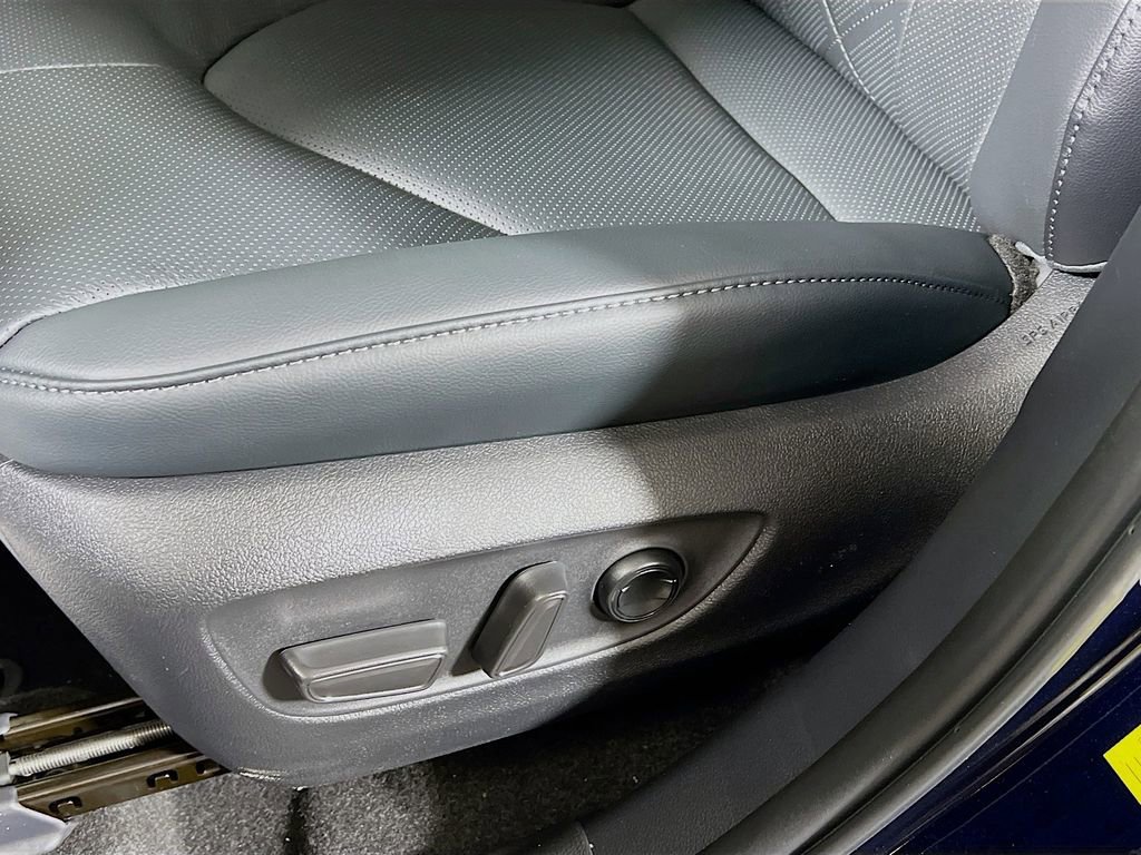 Certified 2026 Toyota Highlander Platinum image 18