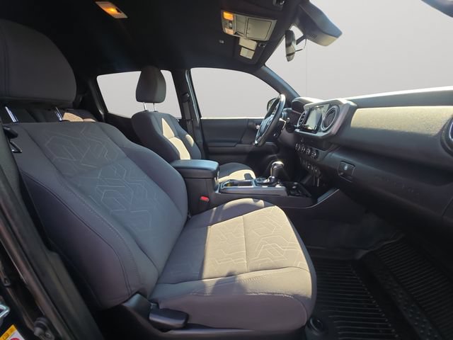 Used 2019 Toyota Tacoma TRD Sport AWD/4WD image 14