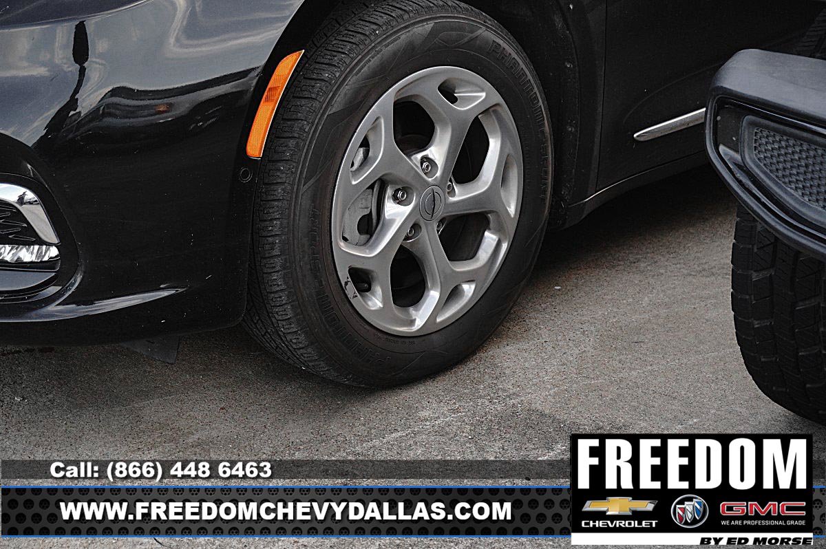 Used 2021 Chrysler Pacifica Limited w/ Uconnect Theater Family Group AWD/4WD image 10
