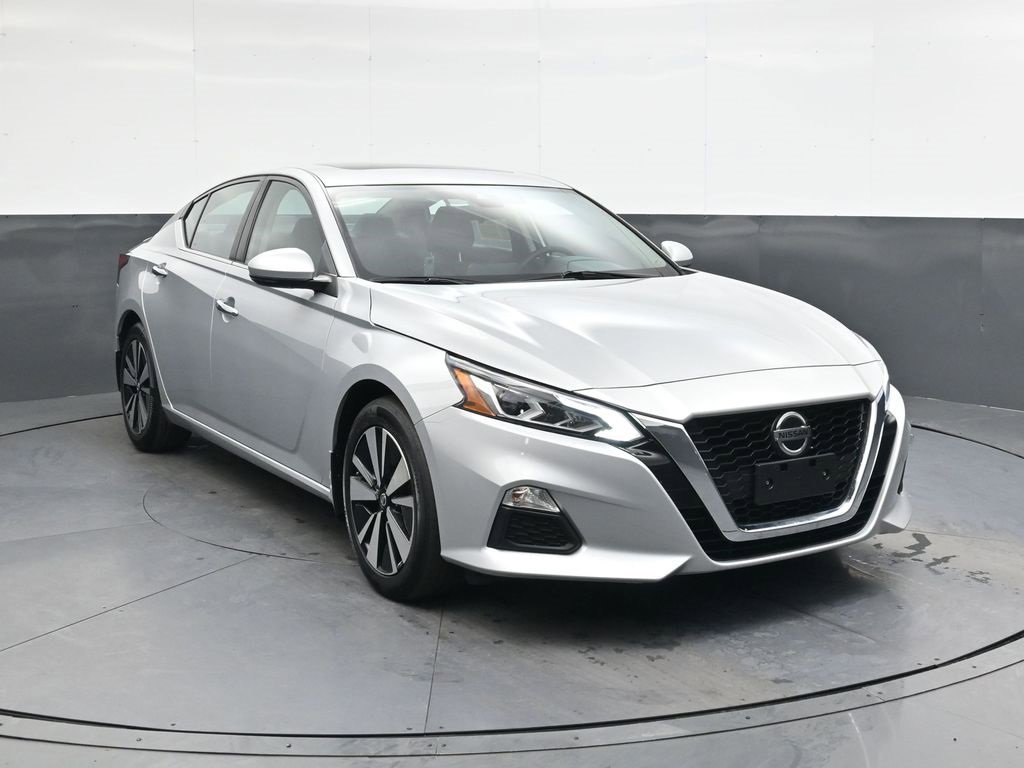 Used 2021 Nissan Altima 2.5 SV w/ SV Premium Package
