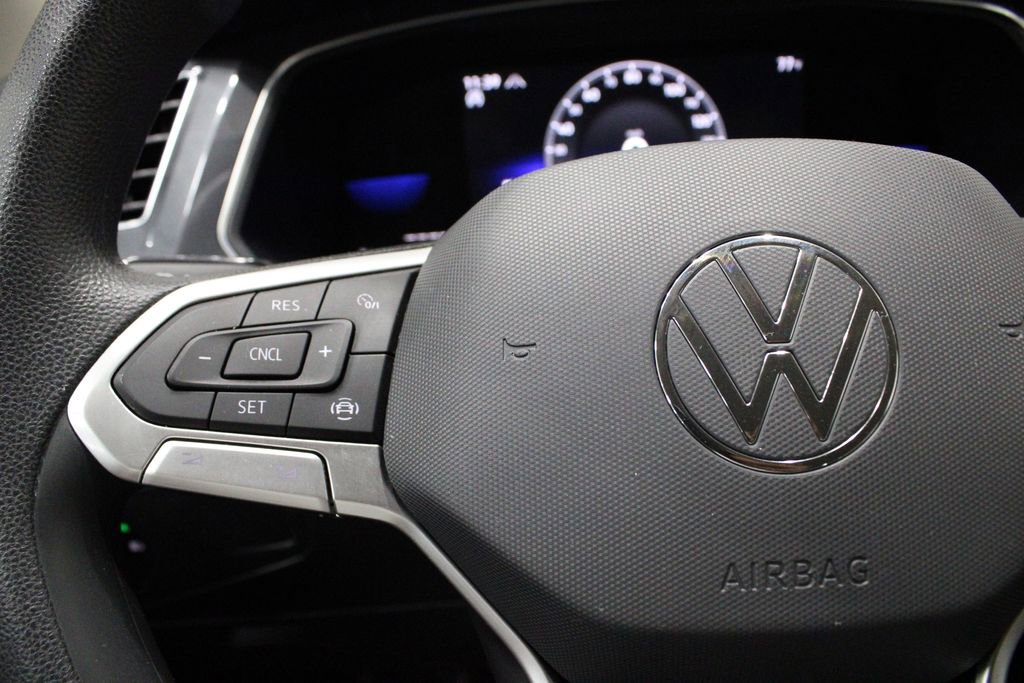 Used 2022 Volkswagen Tiguan S image 23