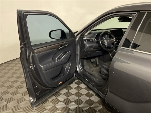 Used 2020 Toyota Highlander Platinum image 18