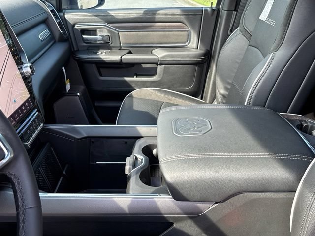 New 2026 RAM 4500 4x4 Crew Cab DRW w/ Laramie Trim Package image 23