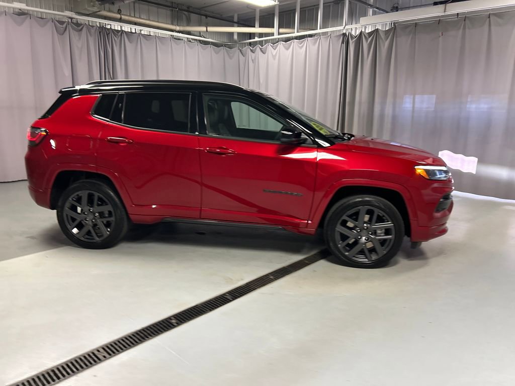 Used 2024 Jeep Compass Limited w/ High Altitude Package AWD/4WD image 8