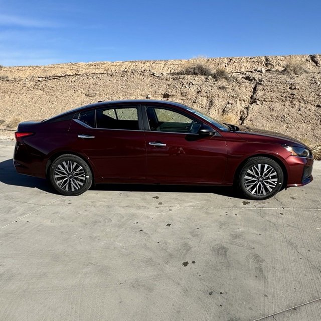 New 2025 Nissan Altima 2.5 SV image 8