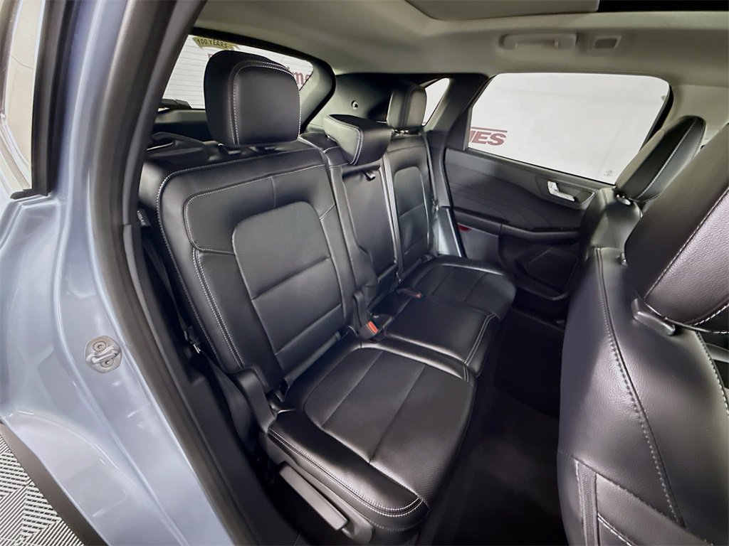 Used 2022 Ford Escape Titanium w/ Class II Trailer Tow Package image 31