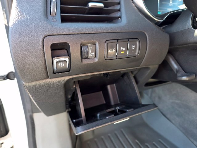 Used 2015 Chevrolet Impala LT w/ Convenience Package FWD image 15