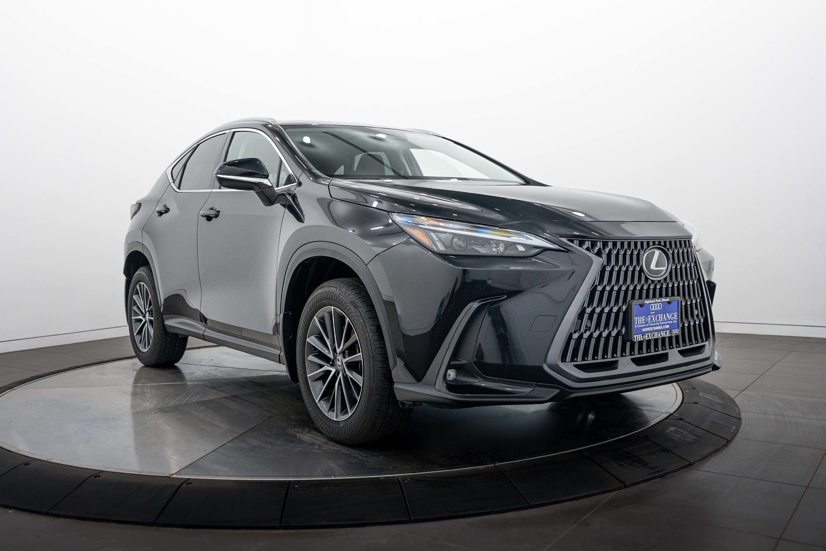 Used 2024 Lexus NX 350h AWD image 2