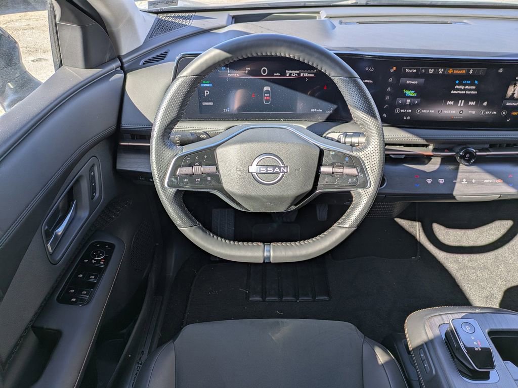 Used 2023 Nissan Ariya AWD image 17