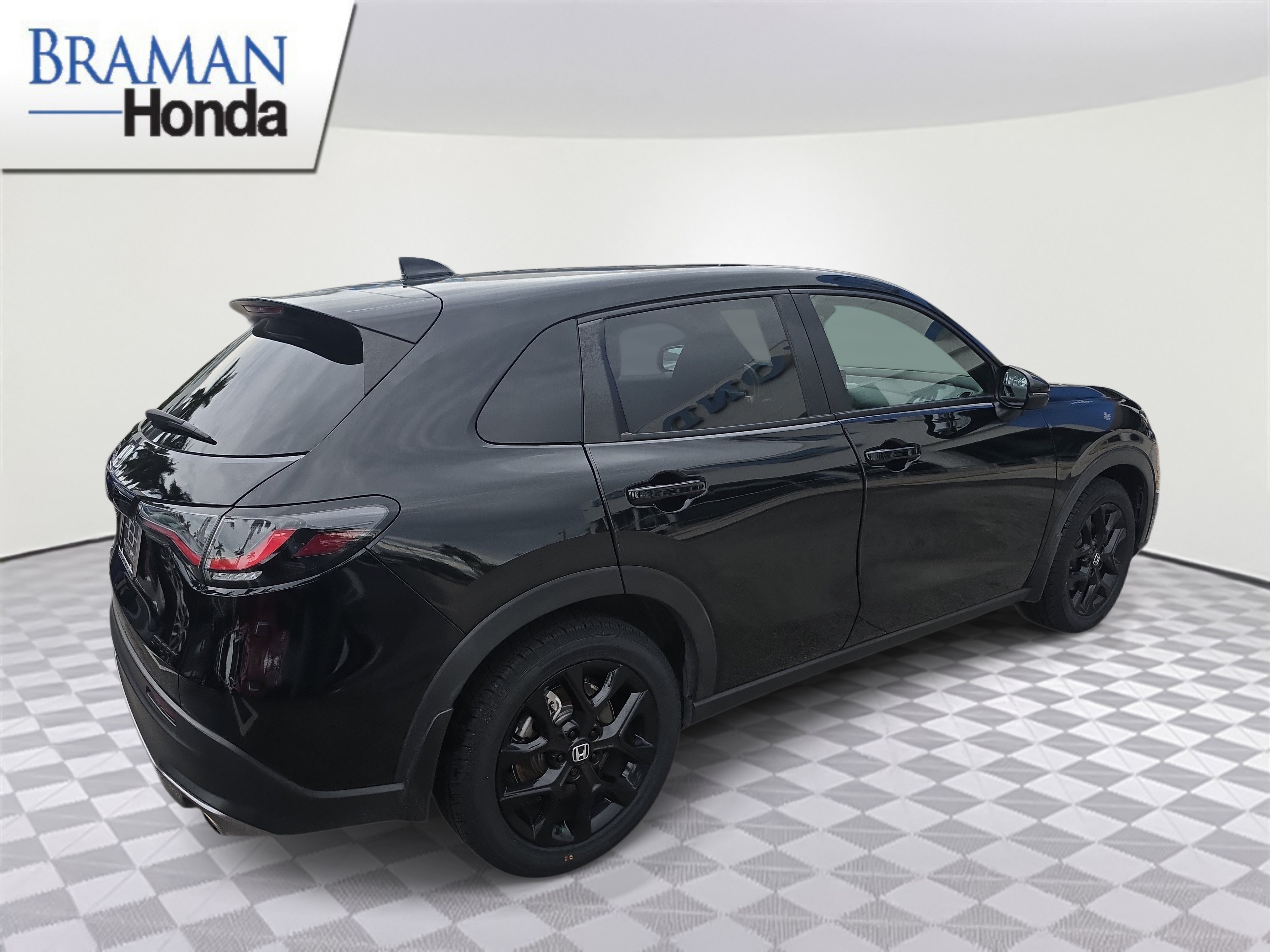 Certified 2024 Honda HR-V Sport image 4