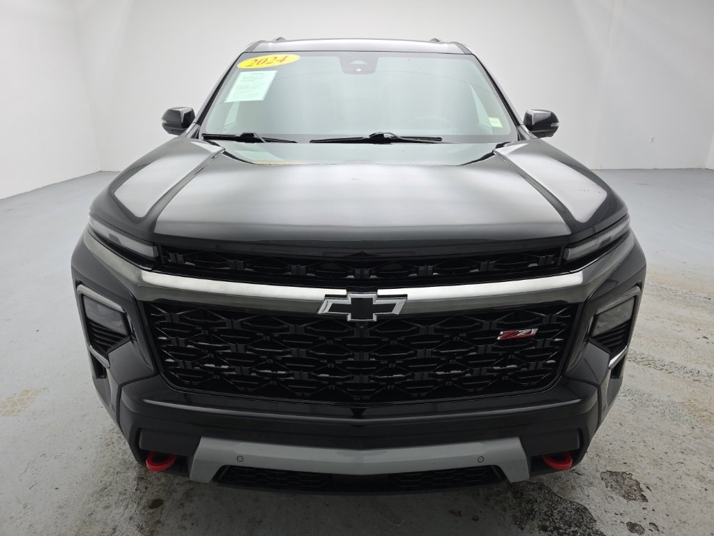 Used 2024 Chevrolet Traverse Z71 w/ Enhanced Driving Package image 5