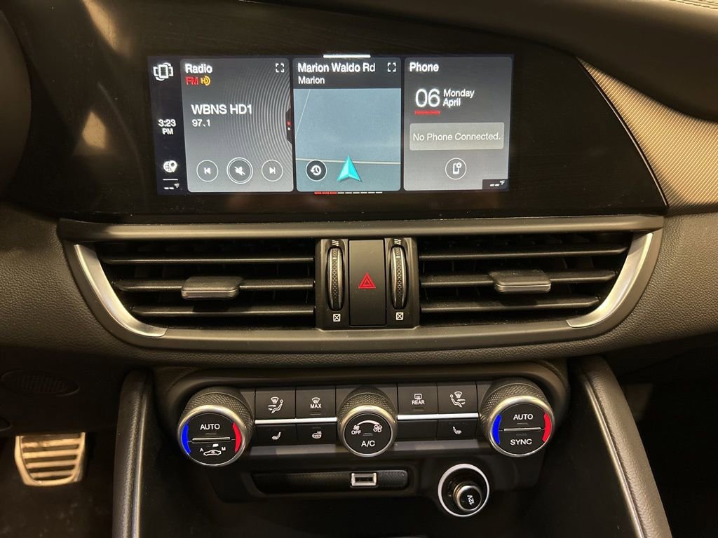 Used 2024 Alfa Romeo Giulia Veloce image 23