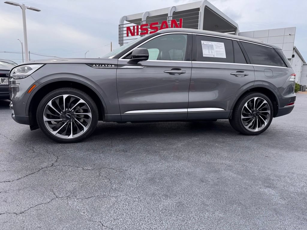 Used 2021 Lincoln Aviator Reserve w/ Equipment Group 202A AWD/4WD image 2