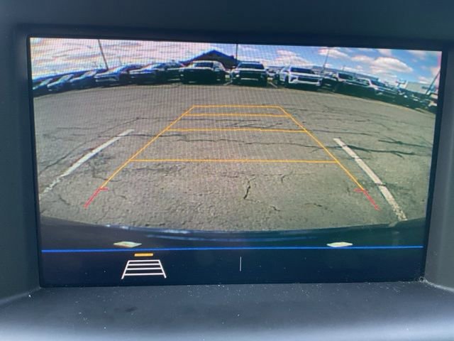 Used 2020 GMC Terrain SLE w/ Driver Convenience Package image 2