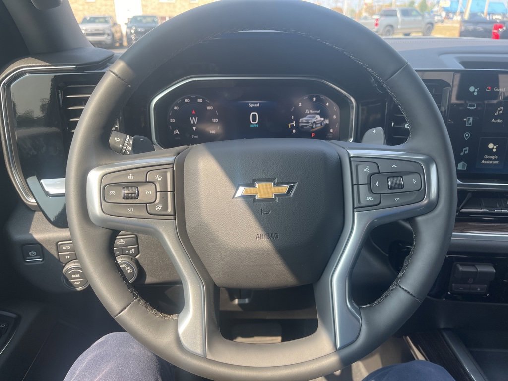 New 2026 Chevrolet Silverado 1500 LT w/ Z71 Off-Road Package image 17