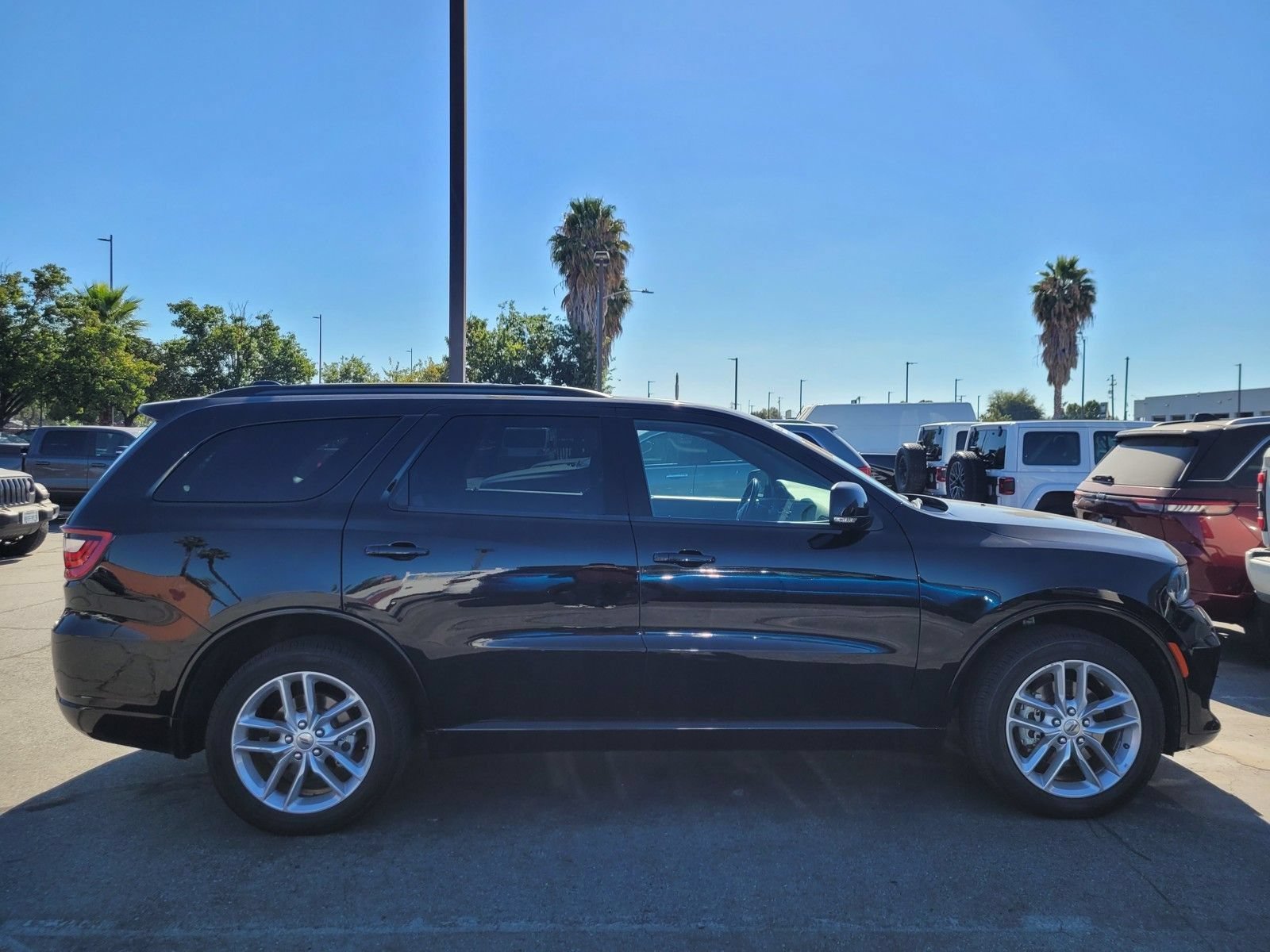 Used 2024 Dodge Durango GT RWD image 4