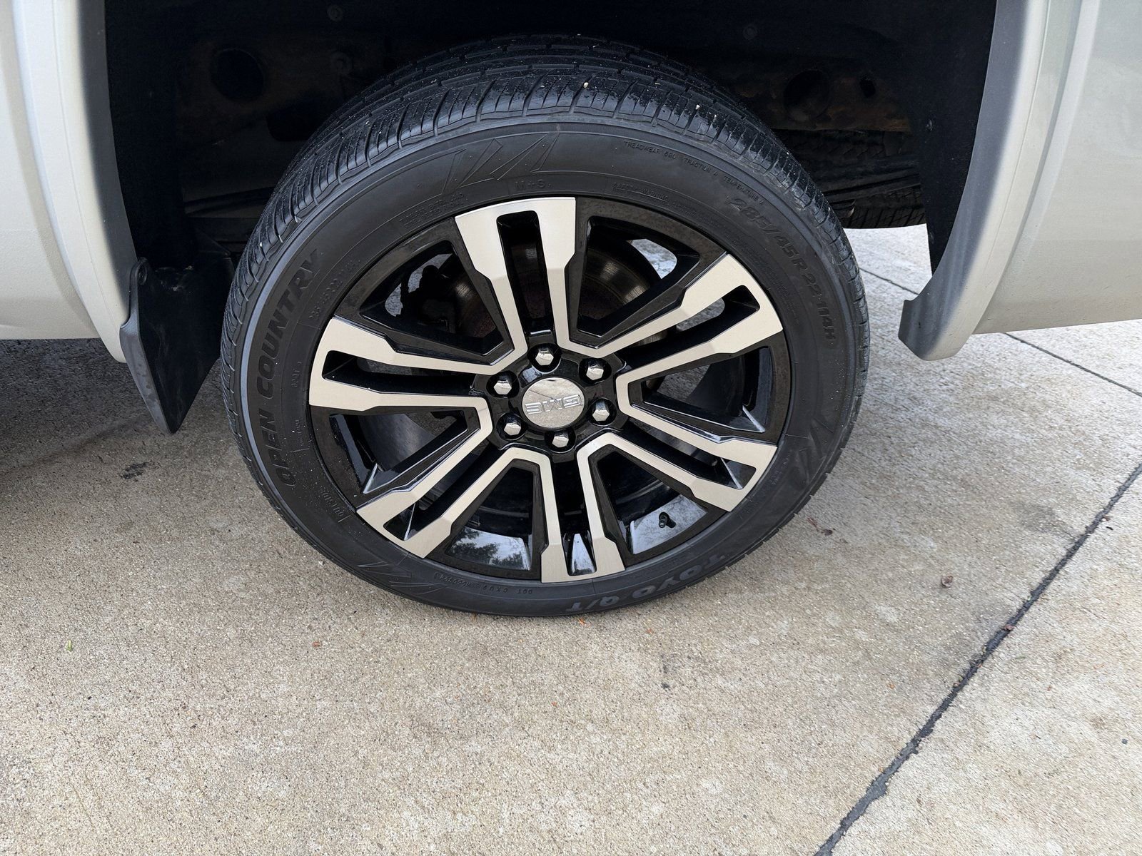 Used 2015 GMC Sierra 1500 SLT w/ SLT Crew Cab Value Package image 34