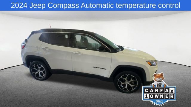 Used 2024 Jeep Compass Limited image 10