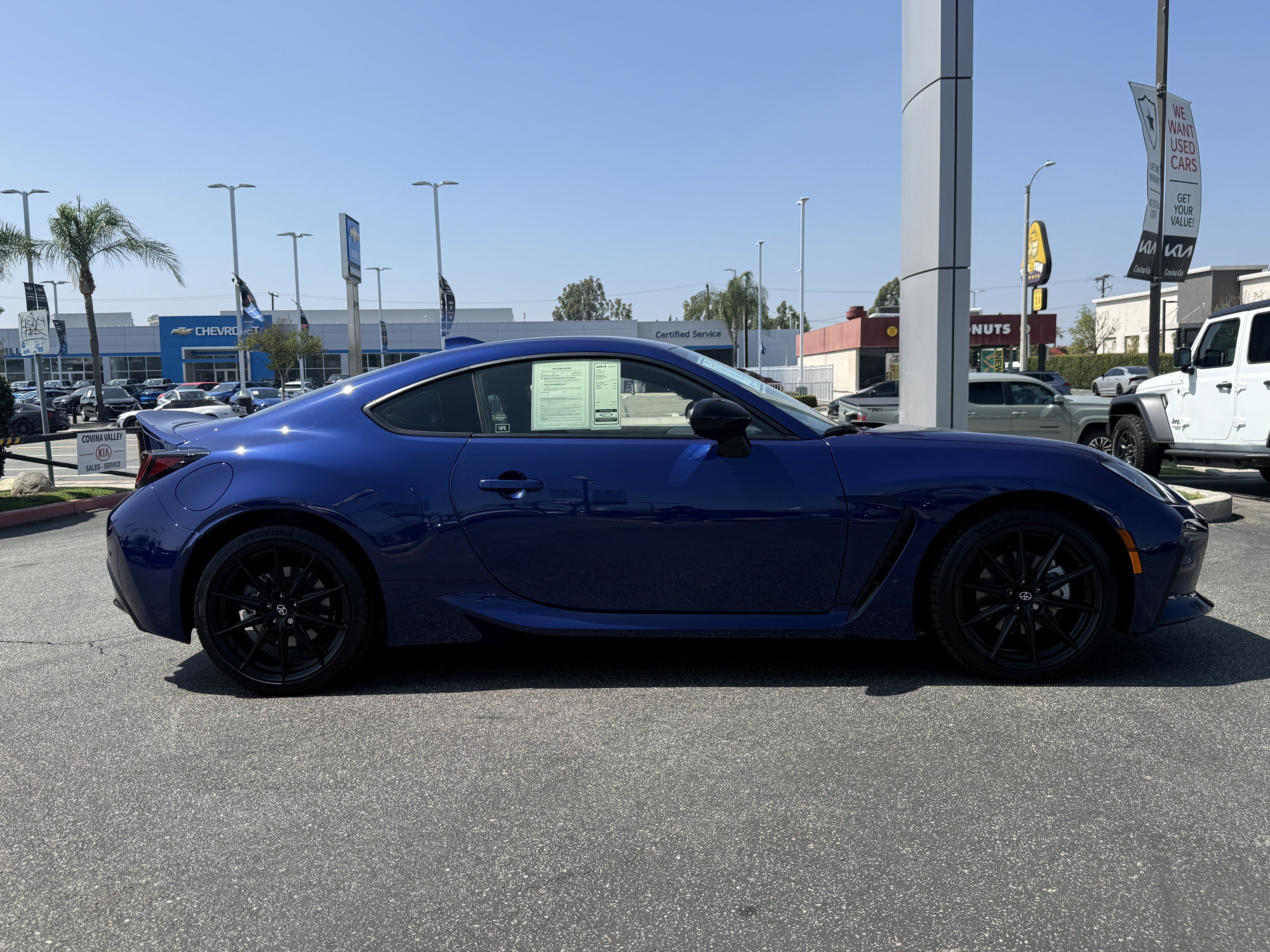 Used 2023 Toyota GR86 Premium w/ ALL Weather Mat Package (TMS) image 9