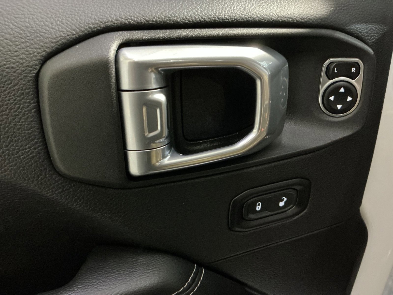 Used 2021 Jeep Wrangler Unlimited Rubicon image 23