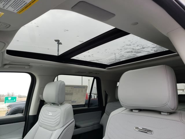 New 2025 Ford Expedition Max Platinum w/ Platinum Ultimate Package AWD/4WD image 26