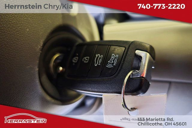 Used 2024 Hyundai Elantra SE image 20