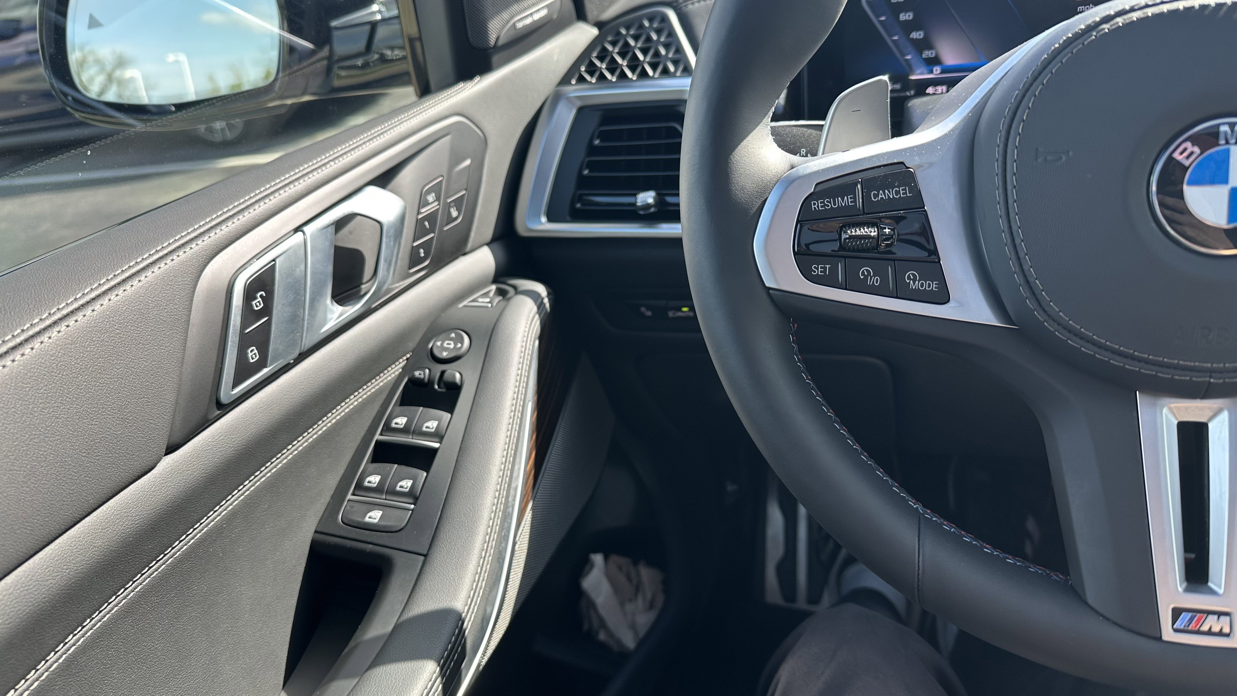 Certified 2025 BMW X5 M60i image 22