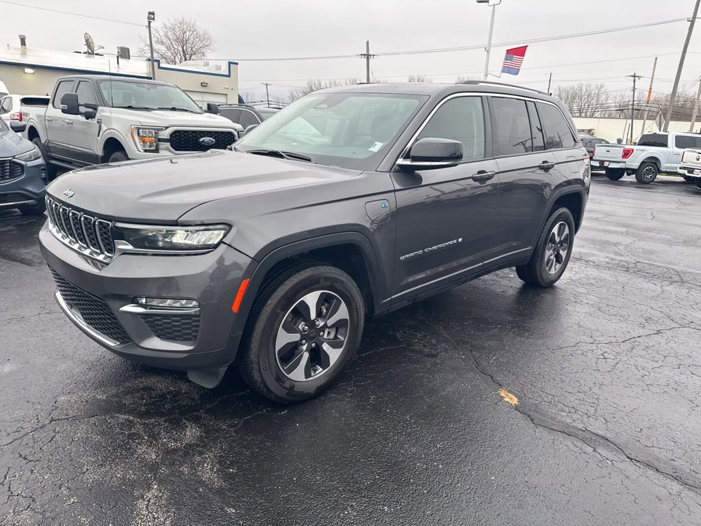 Used 2023 Jeep Grand Cherokee 4WD 4xe image 14