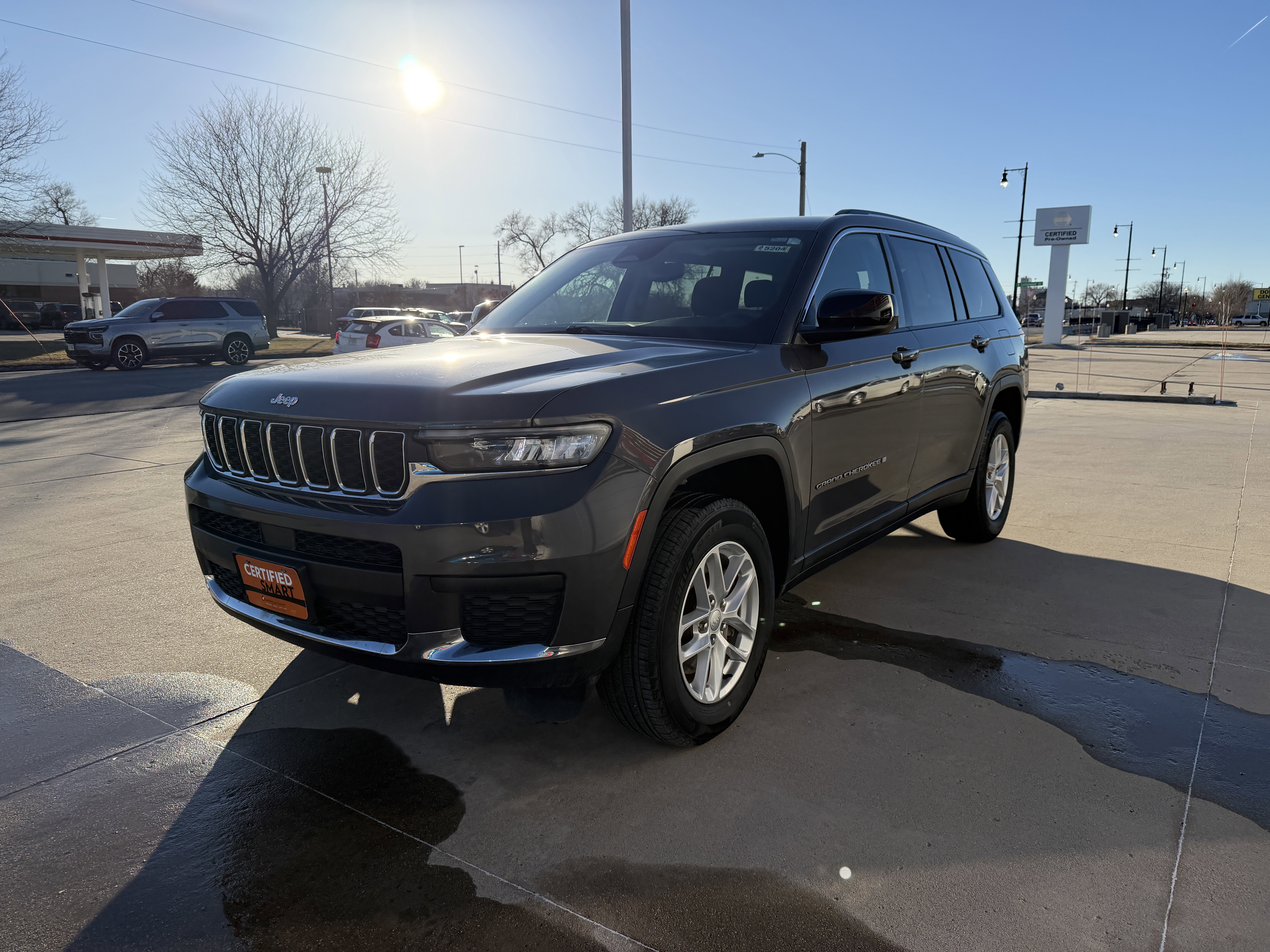 Certified 2023 Jeep Grand Cherokee L Laredo w/ Luxury Tech Group I image 3